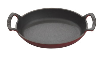 Arcata, Oval Dish, 30 oz, 9 1/2"L x 7 1/8"W, 11 3/4" w/Handles, Red Exterior, Cast Iron