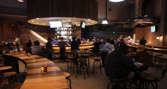 VIP Club bar, VIP Club lounge