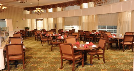 Rockynol’s Stone Bridge Grille dining room