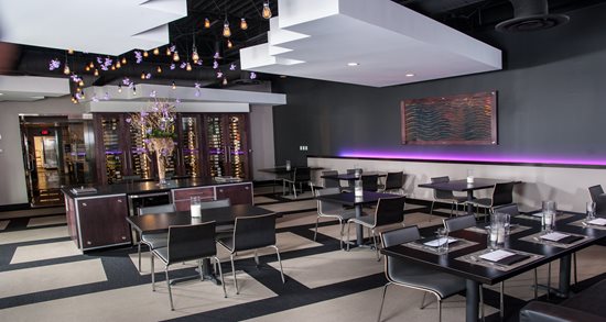 Element 112 restaurant dining room
