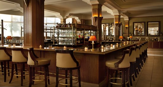 Casa del Mar hotel bar