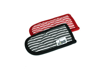 Lodge 2HH2 Set of 2 Hot Handle Holders, 1 B/W & 1 R/W Stripe